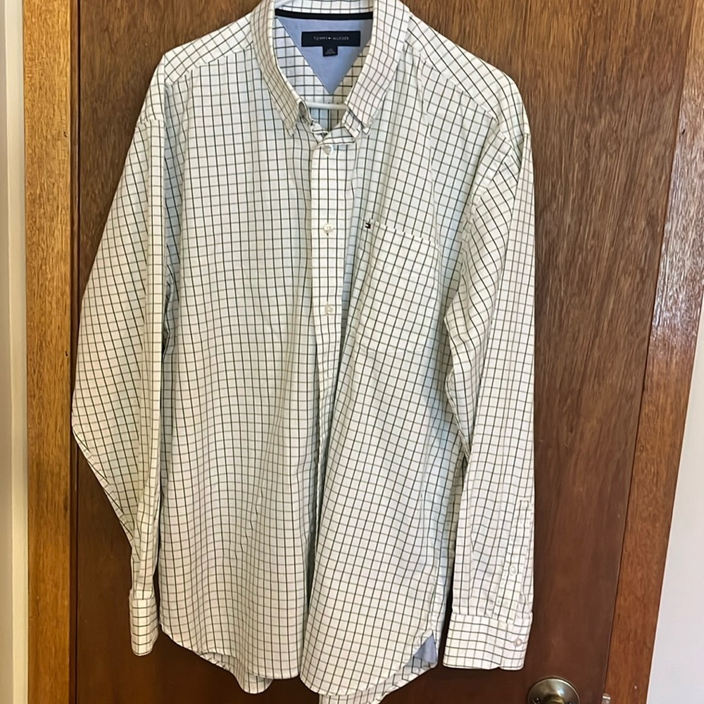 Tommy Hilfiger white and green plaid men’s large long sleeve dress shirt